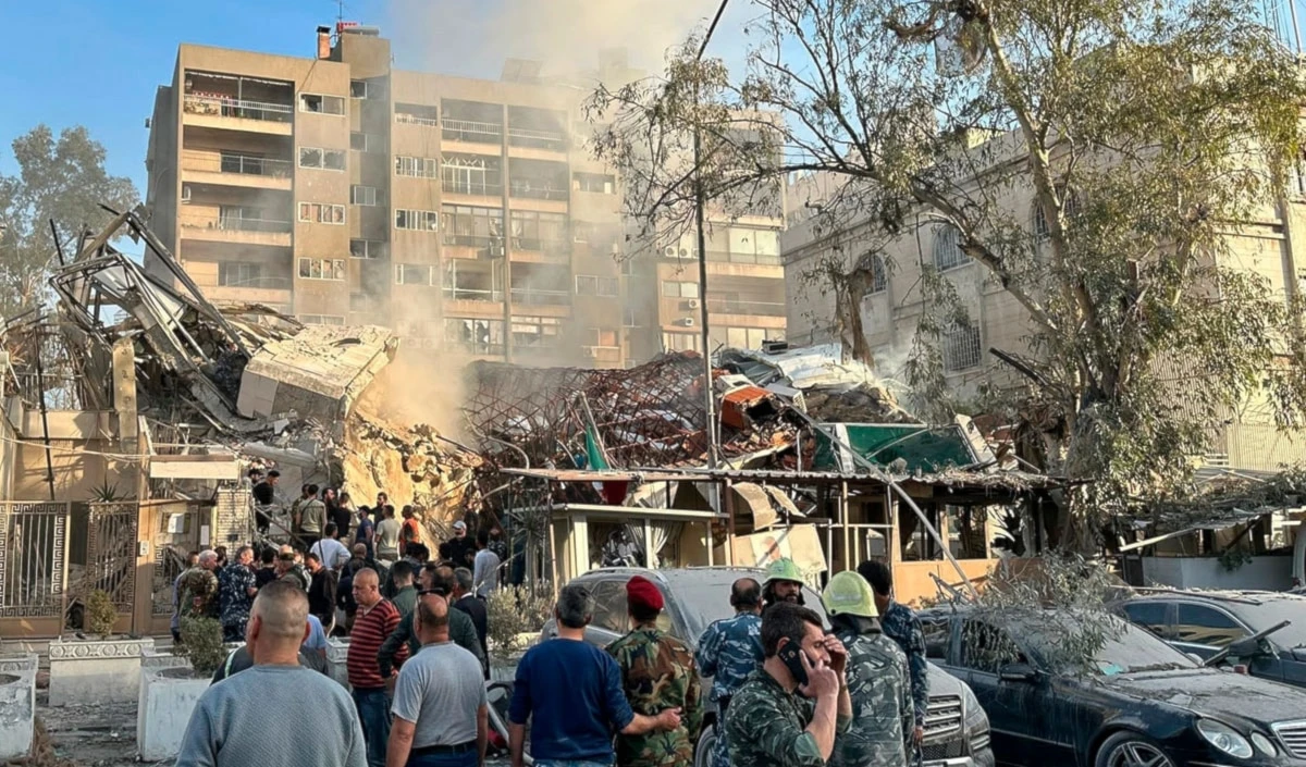 Ataque israelí destruyó la sede diplomática iraní en Damasco, Siria.