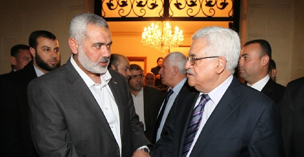 Una reunión previa entre el jefe del Buró Político de Hamás, Ismail Haniyeh, y el presidente de la Autoridad Palestina, Mahmoud Abbas.