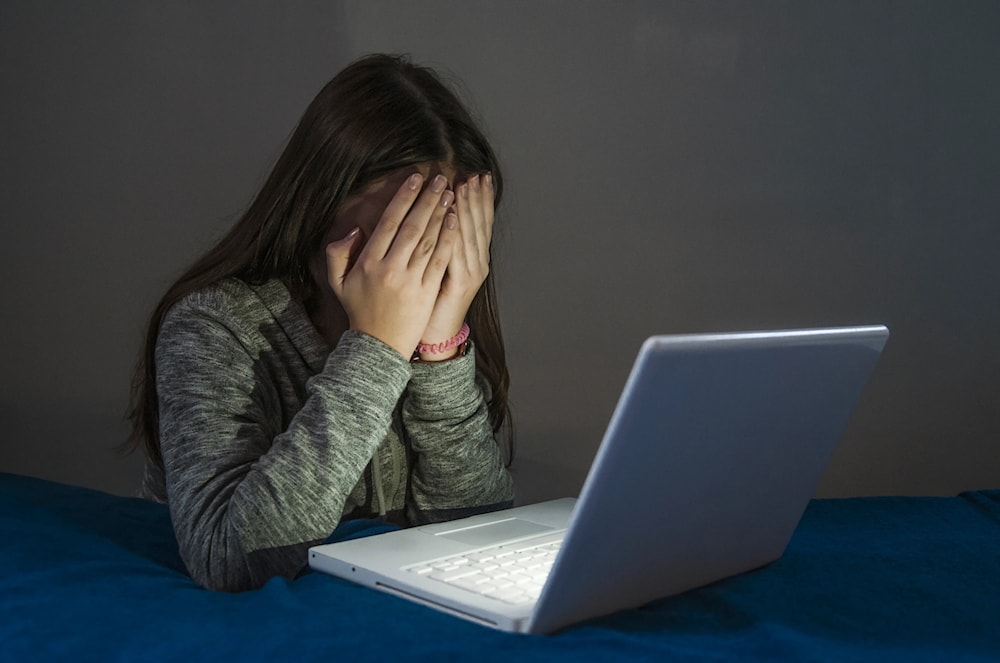 Adolescentes reportan ciberacoso relacionado con el peso