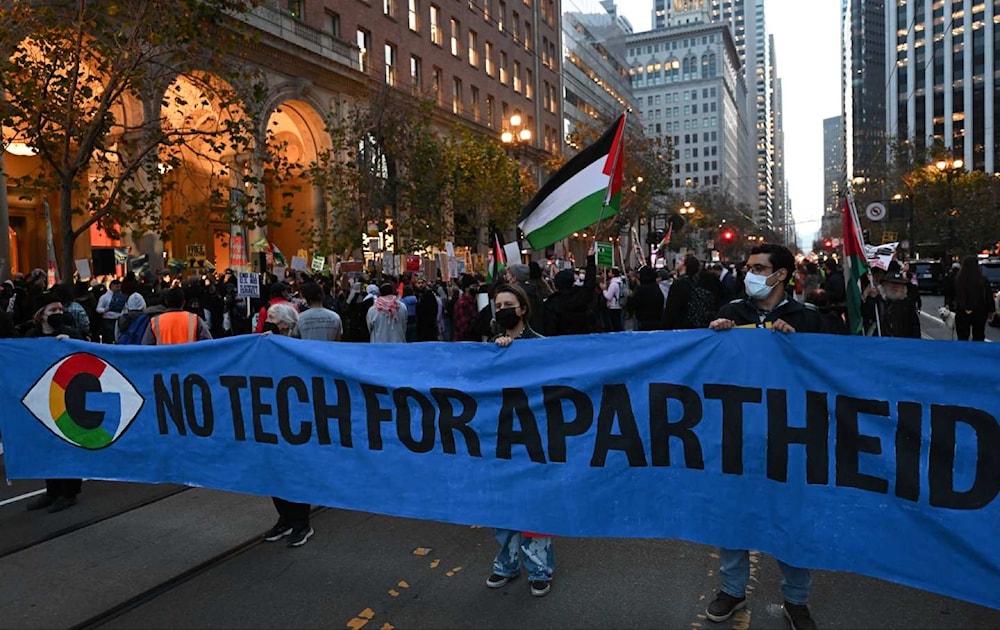 Miembros de la campaña No Tech for Apartheid rechazan complicidad de EE. UU.con la agresión israelí contra Gaza.