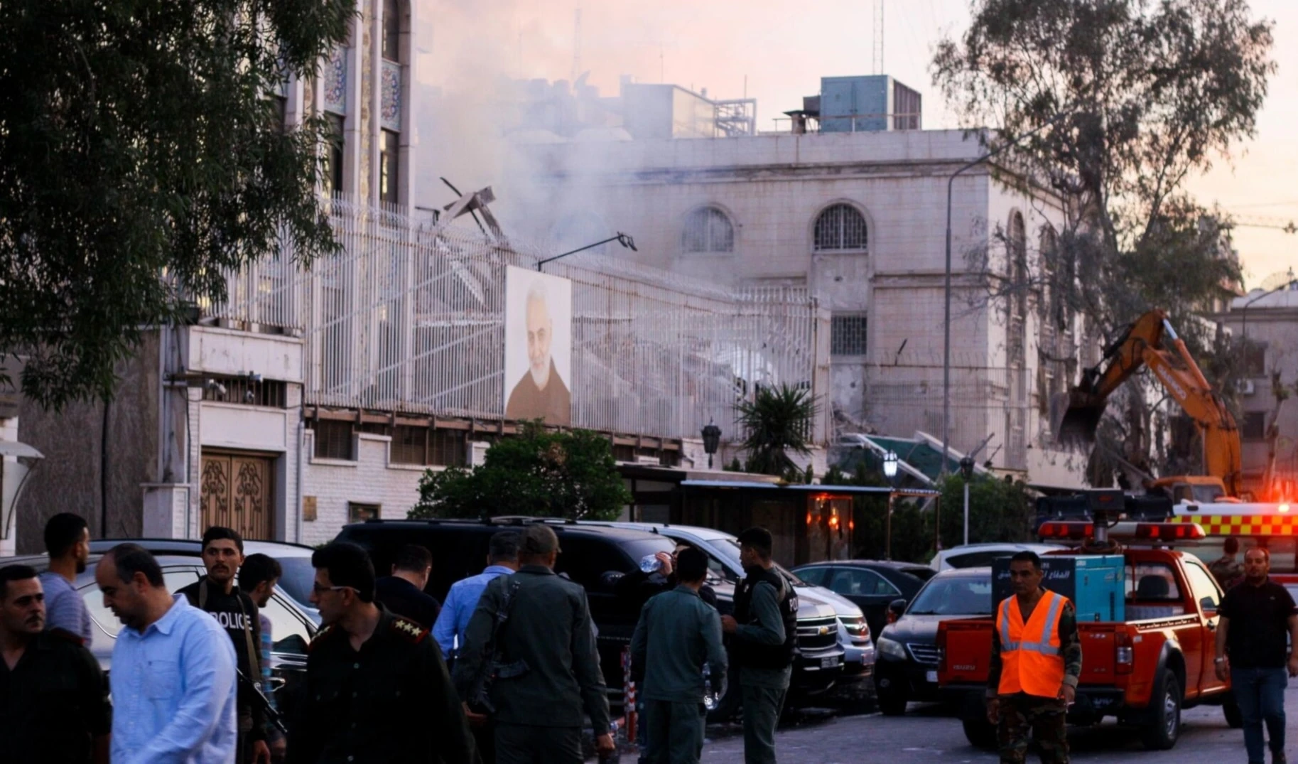 El ataque israelí causó la muerte de asesores iraníes y civiles sirios. El ataque israelí causó la muerte de asesores iraníes y civiles sirios.