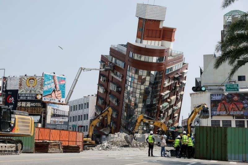 Terremoto deja muerte y destrucción en Taiwán. Foto: Reuters. 