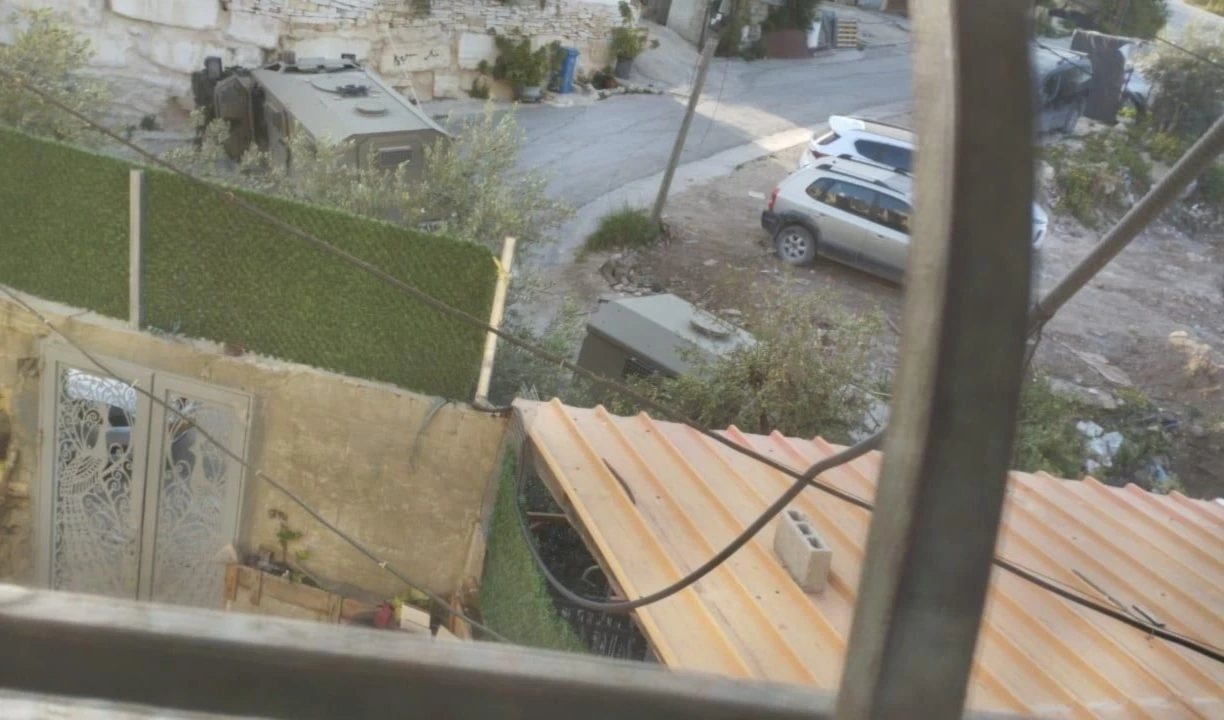 Las tropas enemigas asaltaron el campamento de Nour Shams en Tulkarem, en la Cisjordania ocupada. Las tropas enemigas asaltaron el campamento de Nour Shams en Tulkarem, en la Cisjordania ocupada.