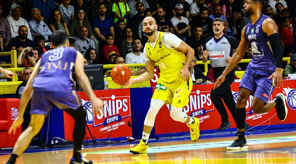 Al Riyadi comienza con sonrisa play offs de baloncesto en Líbano.