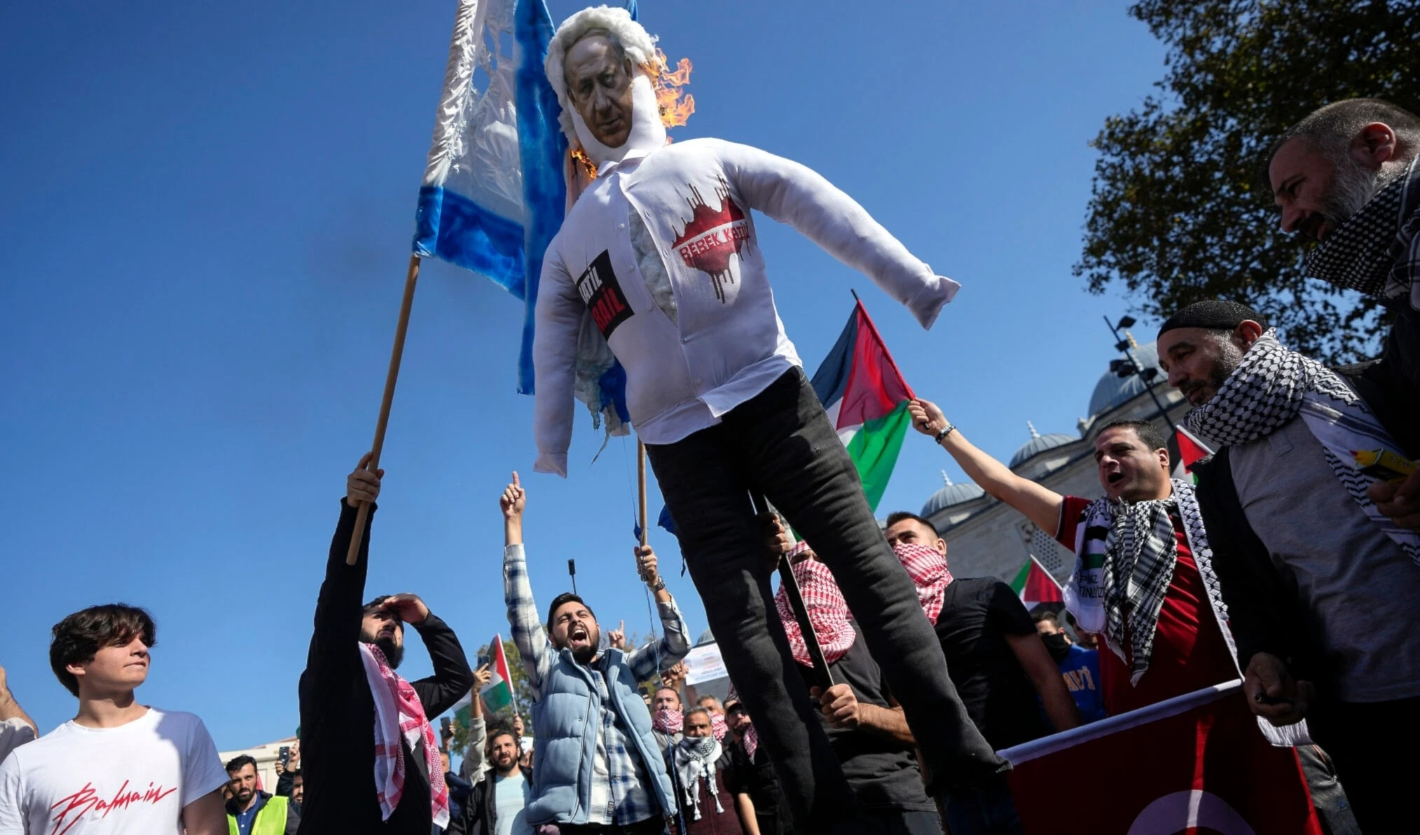 En todas partes del mundo crece el repudio a "Israel" y a su gobierno. En todas partes del mundo crece el repudio a "Israel" y a su gobierno.