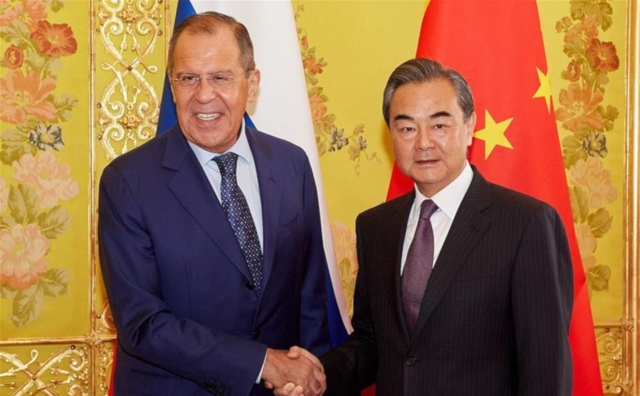 Encuentro entre el canciller de Rusia, Serguei Lavrov, y homólogo de China, Wang Yi.