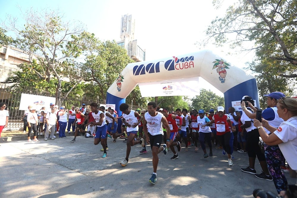 Más de 600 andarines participan en Carrera de la Amistad Rusia y Cuba.