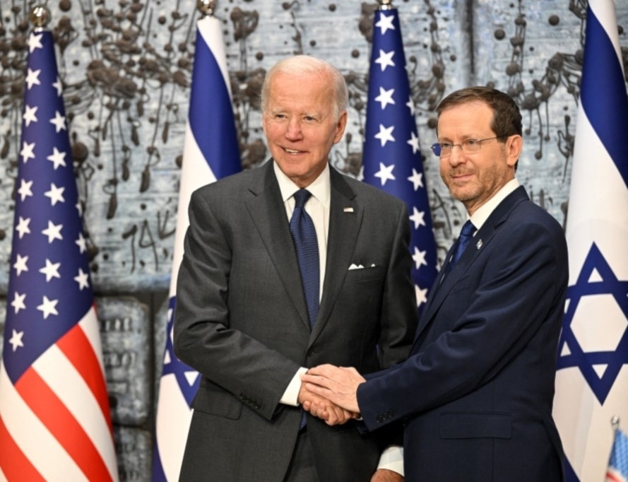 El presidente de Estados Unidos, Joe Biden, junto a su homólogo israelí, Isaac Herzog.