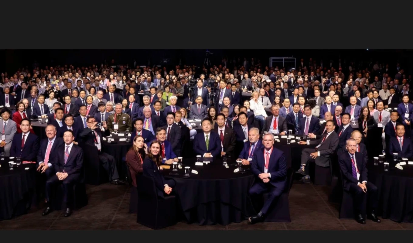 Décimo quinta Conferencia de Liderazgo Asiático en Seúl, Corea del Sur.