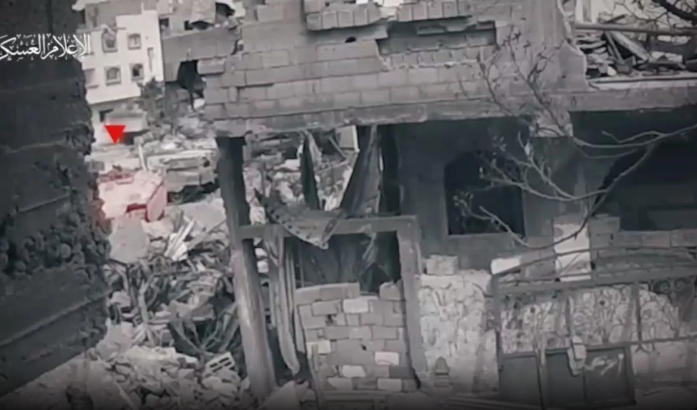 Combatientes palestinos mantienen asedio a las fuerzas israelíes en diferentes ejes de la Franja de Gaza.