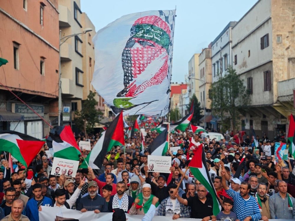 Manifestantes de Casablanca respaldan a la hermana Palestina y condenan las agresiones israelíes.