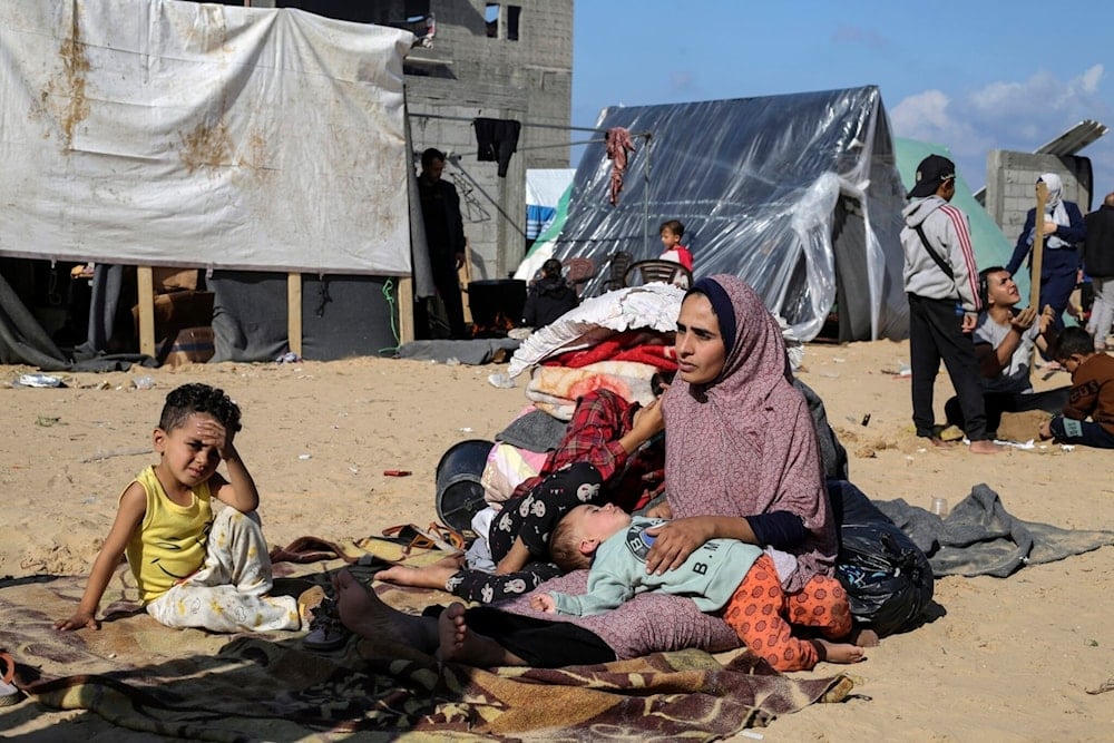 Habitantes de Gaza desplazados por la ocupación israelí