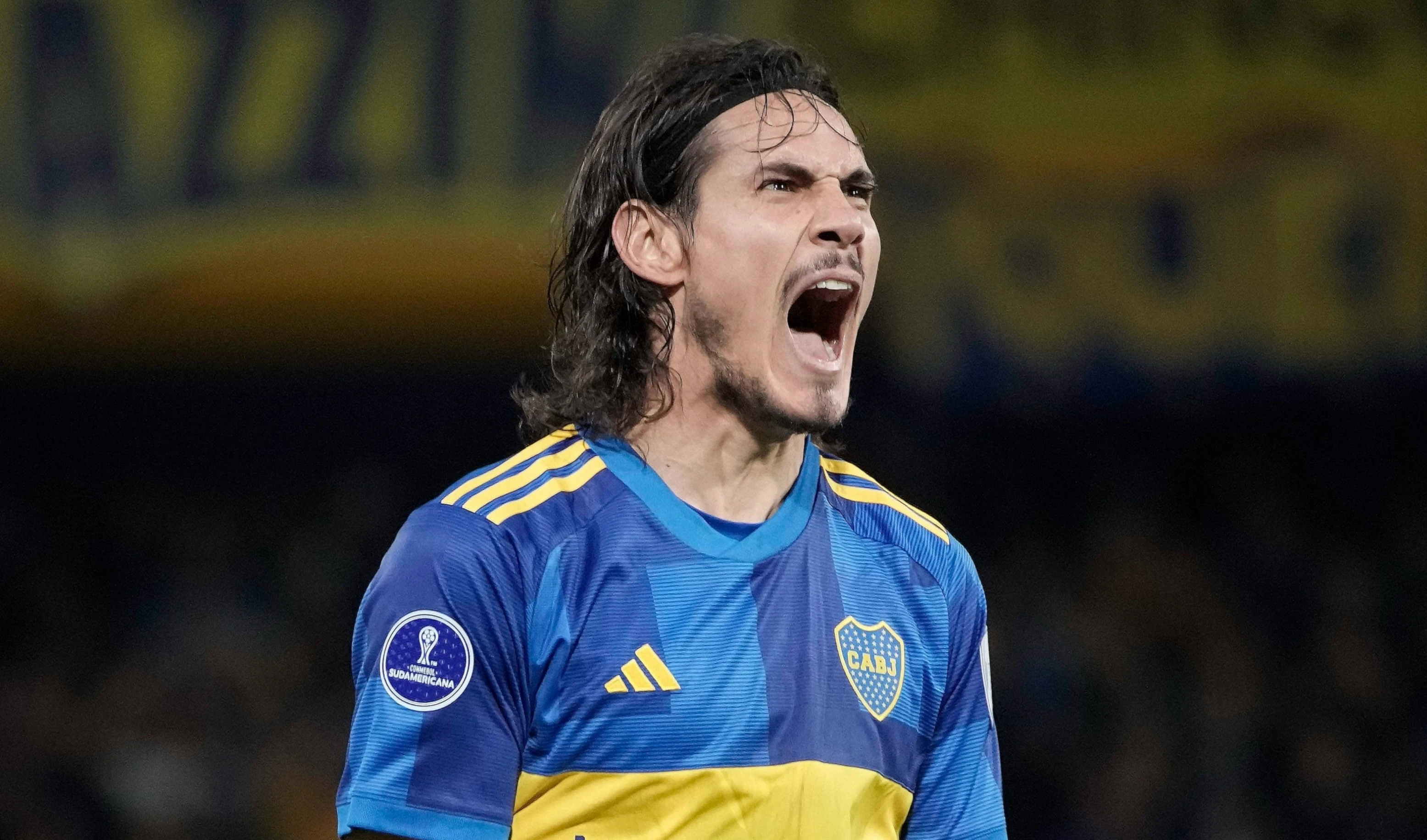 Edison Cavani anuncia retiro de la celeste de Uruguay.