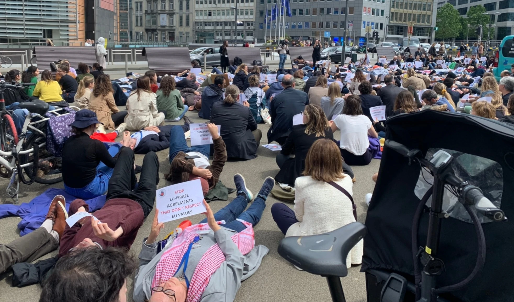 Empleados de UE condenan masacres israelíes en Rafah.