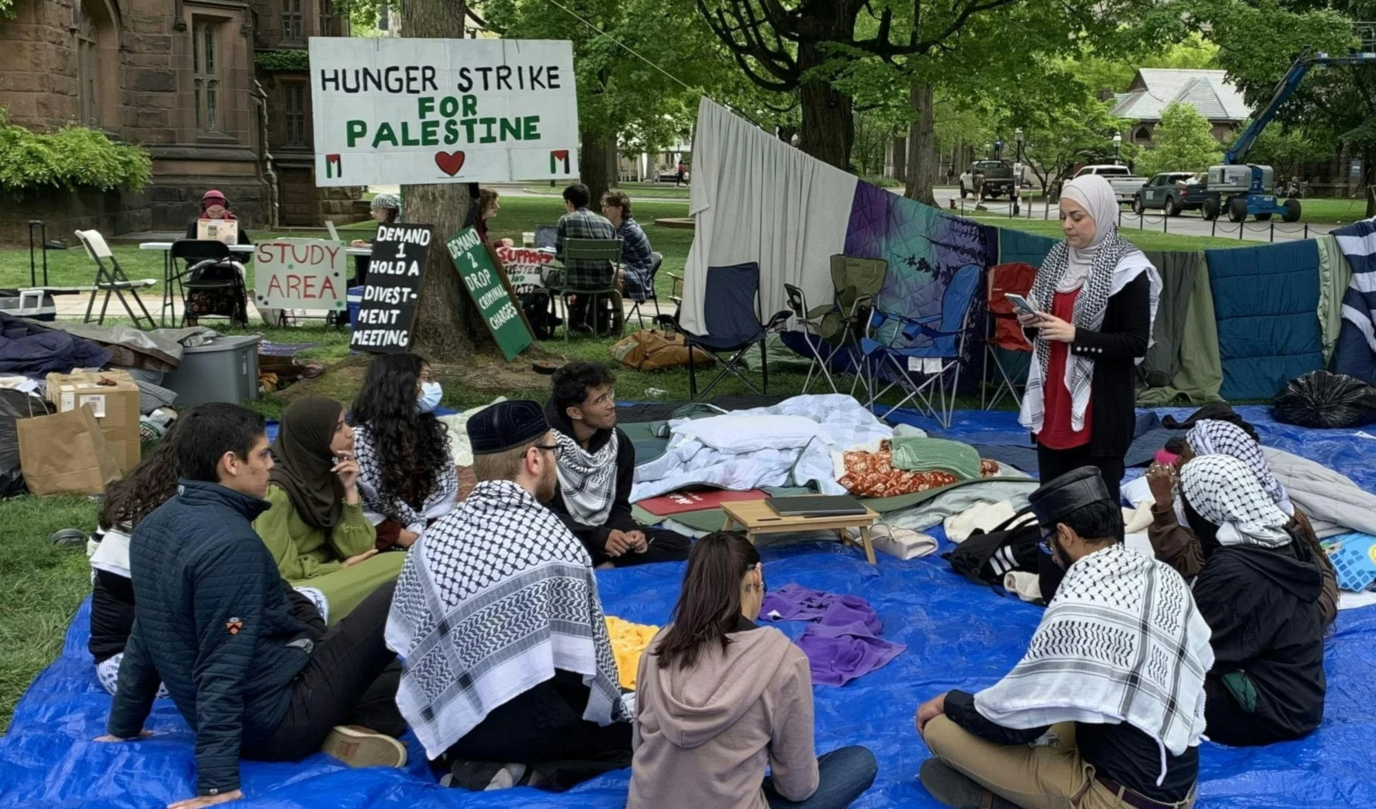 Estudiantes van a huelga de hambre en Universidad de Princeton Estudiantes van a huelga de hambre en Universidad de Princeton