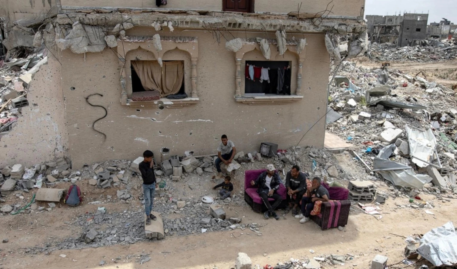 El número de víctimas de la agresión en la Franja aumentó a 34 mil 654 mártires y 77 mil 908 heridos.