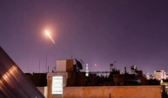 Las fuerzas de defensas antiaéreas sirias hicieron frente a la nueva incursión israelí.