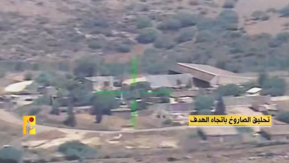 Imagen del ataque de Hizbullah a una plataforma de la Cúpula de Hierro en el cuartel Ramot Naftali de las fuerzas de ocupación en el norte de la Palestina ocupada.