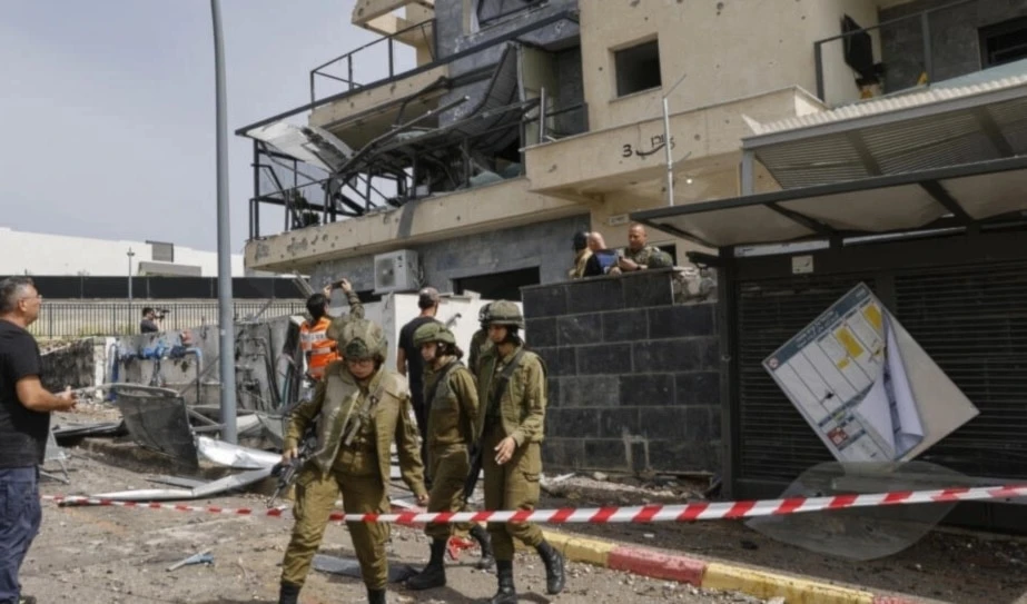 Ataque de Hizbullah contra los asentamientos provoca daños en las estructuras civiles donde están refugiados soldados de la ocupación.