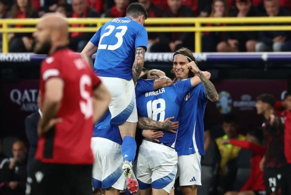 Italia comenzó con triunfo defensa de título en Eurocopa de fútbol.