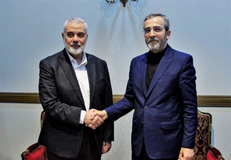 Encuentro en Doha entre el jefe del Buró Político del movimiento de resistencia palestino Hamas, Ismail Haniyeh, y el ministro de Asuntos Exteriores interino de Irán, Ali Bagheri Kani.