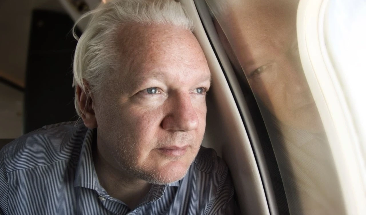 Avión en el que viajaba Julian Assange hizo escala en Bangkok, capital de Tailandia Avión en el que viajaba Julian Assange hizo escala en Bangkok, capital de Tailandia