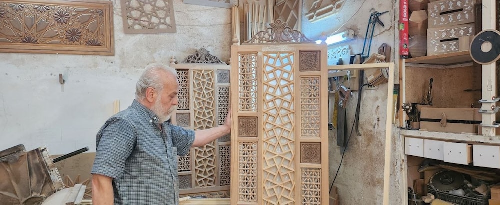 Jihad al-Dahhan, un guardián de la artesanía damascena, en Siria
