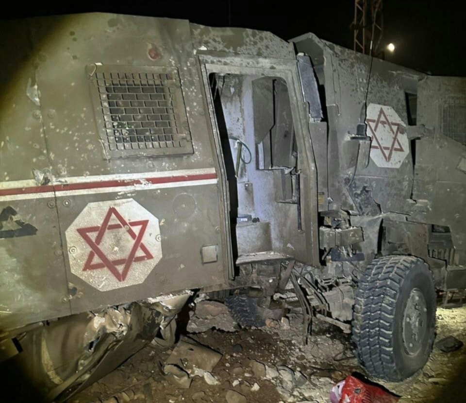 La Resistencia palestina hizo explotar un vehículo blindado israelí en Yenín. 