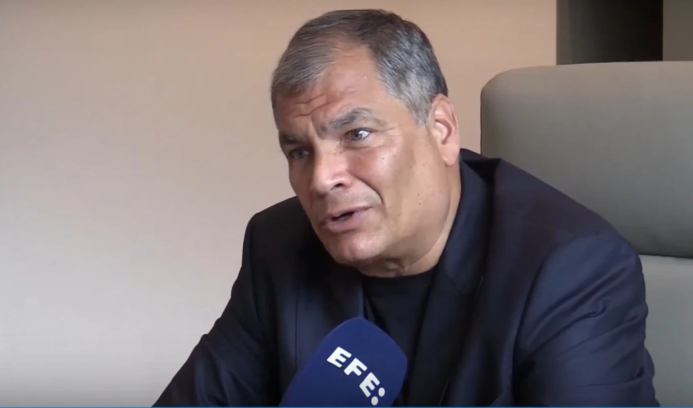 Julián Assange fue preso por decir la verdad, insistió Rafael Correa