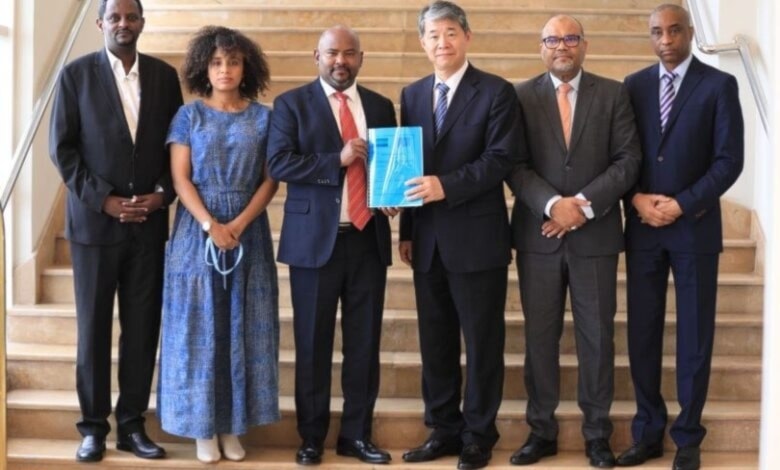 Etiopía y funcionarios de la AIEA firman acuerdo de cooperación.
