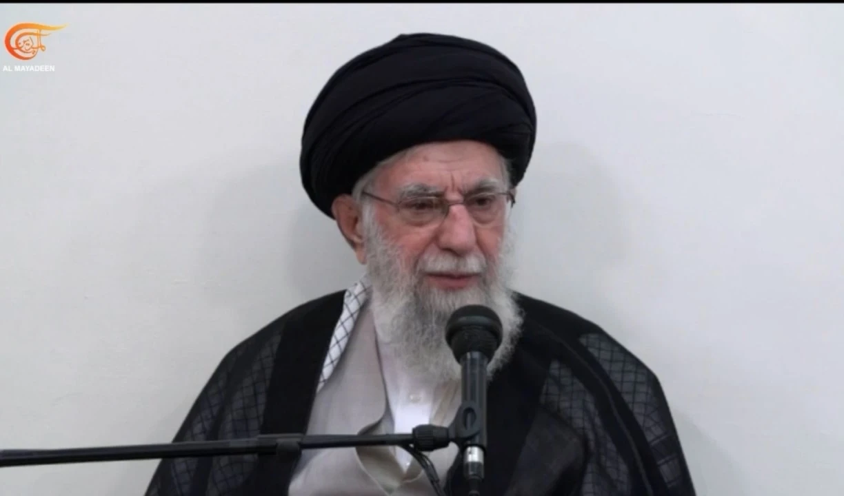 El Líder Supremo de la Revolución y la República Islámica de Irán, Sayyed Ali Khamenei. El Líder Supremo de la Revolución y la República Islámica de Irán, Sayyed Ali Khamenei.