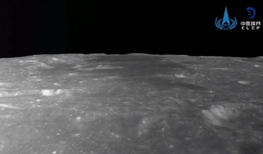 Sonda de China llegó al lado oscuro de la Luna Sonda de China llegó al lado oscuro de la Luna