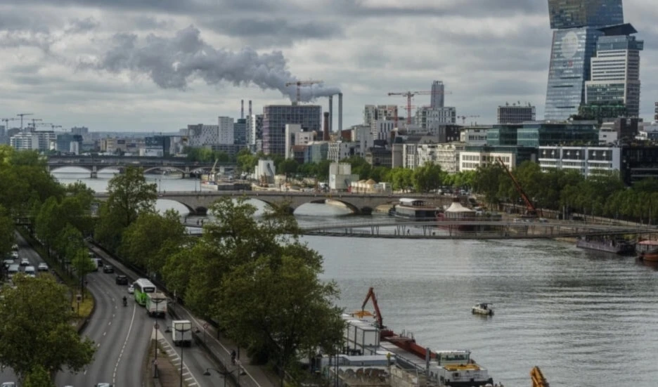 Aguas residuales contaminan el Sena a semanas de los Juegos Olímpicos. Foto: AFP.