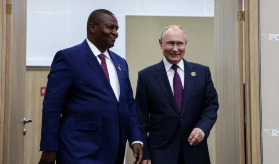 Presidentes de Rusia y Centroafricana sostienen encuentro en San Petersburgo. 28 de julio 2023 (AFP)