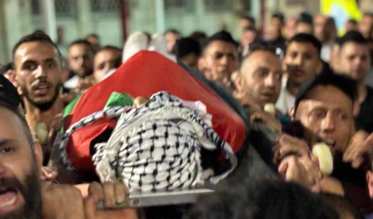 Reportan dos mártires y nueve heridos palestinos por balas israelíes.