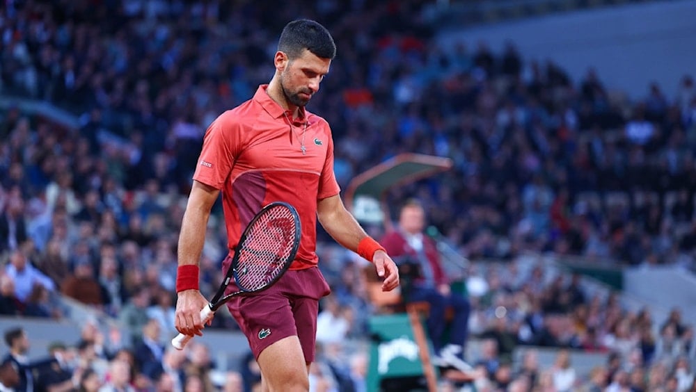 Tenista Djokovic al salón de operaciones tras abandonar Roland Garros.