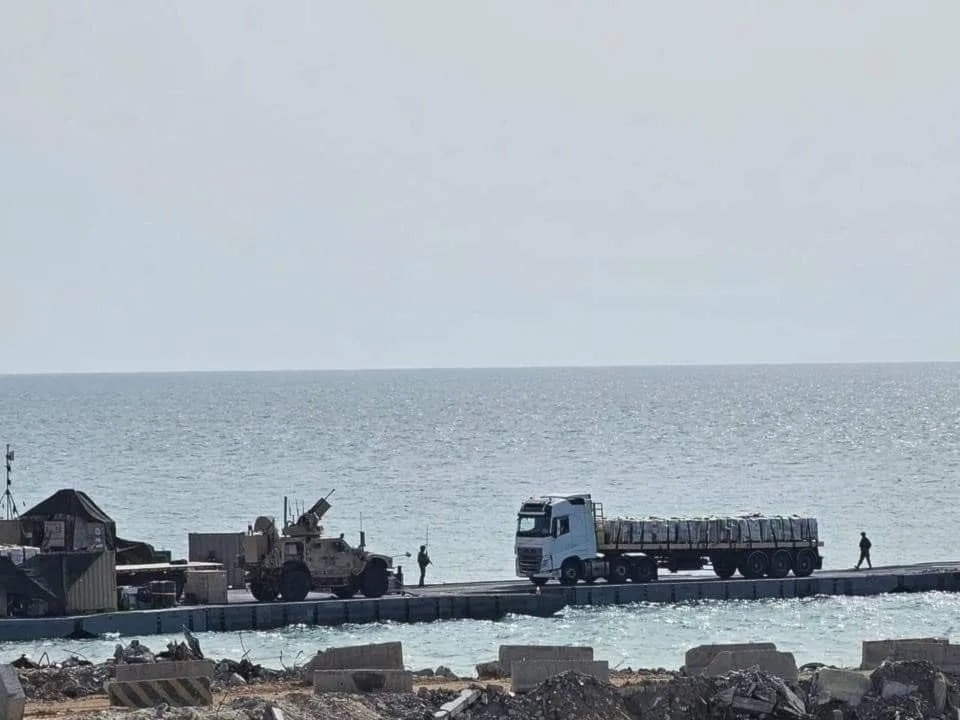 Muelle construido por EE. UU. frente a las costas de Gaza.