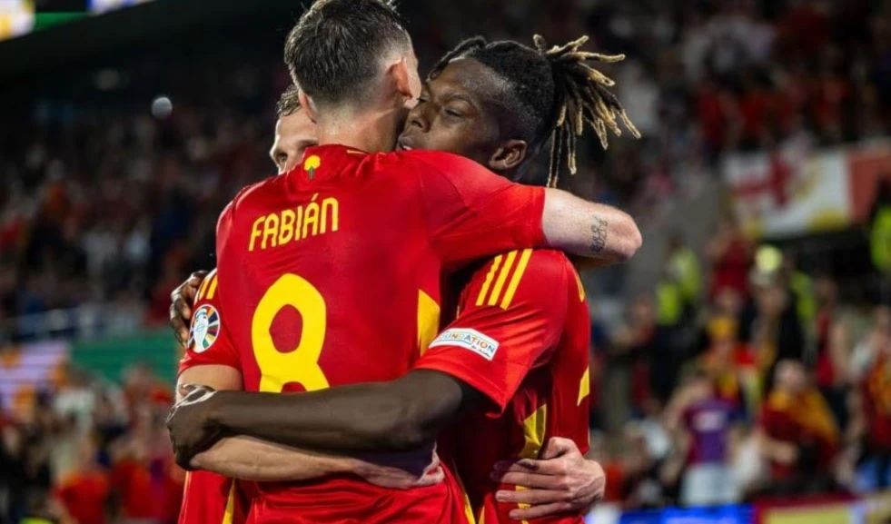 España e Inglaterra avanzan a cuartos de final en Eurocopa de fútbol.