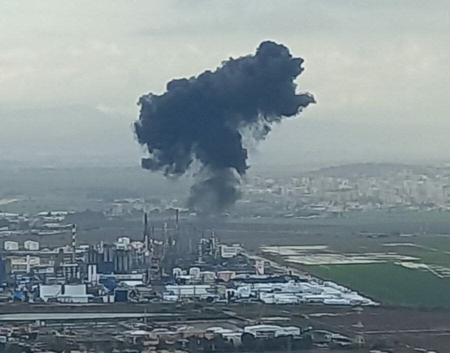  Explosión en una planta de refinación de petróleo en la ocupada bahía de Haifa (redes sociales)