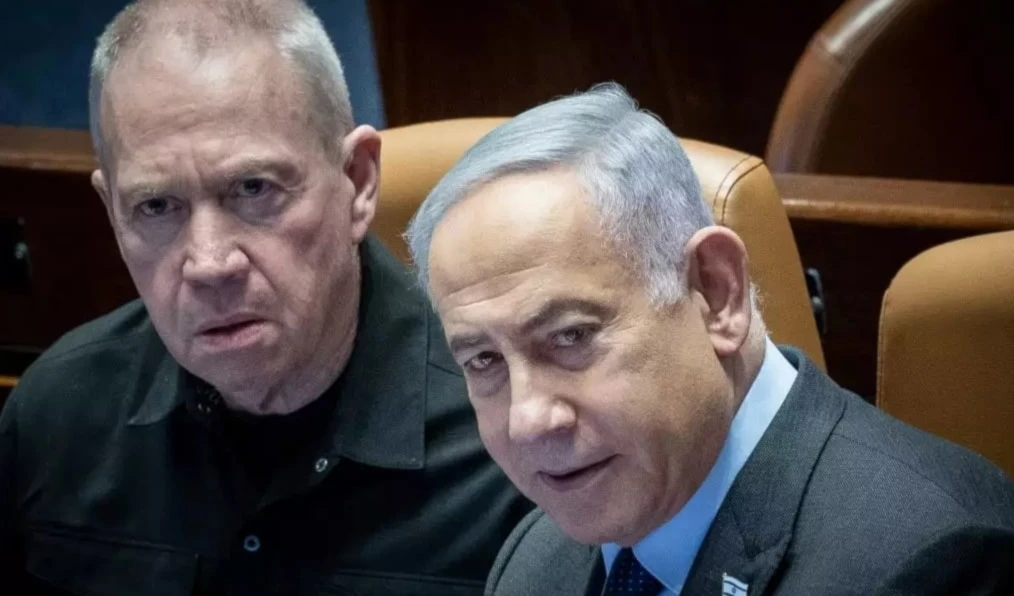 El primer ministro israelí, Benjamín Netanyahu (derecha) y el ministro de Defensa, Yoav Galant.