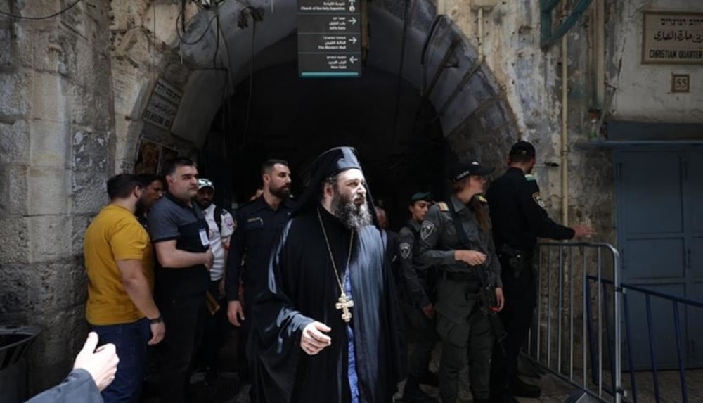 Clérigo cristiano en Jerusalén.