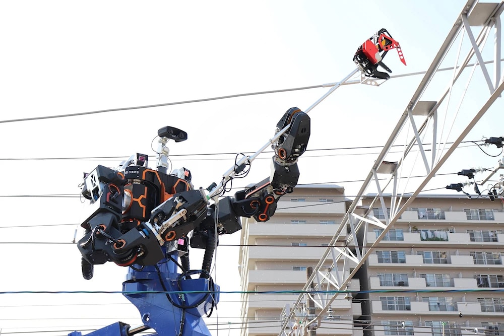 Japón presenta un robot humanoide para el mantenimiento ferroviario. Foto: AFP.