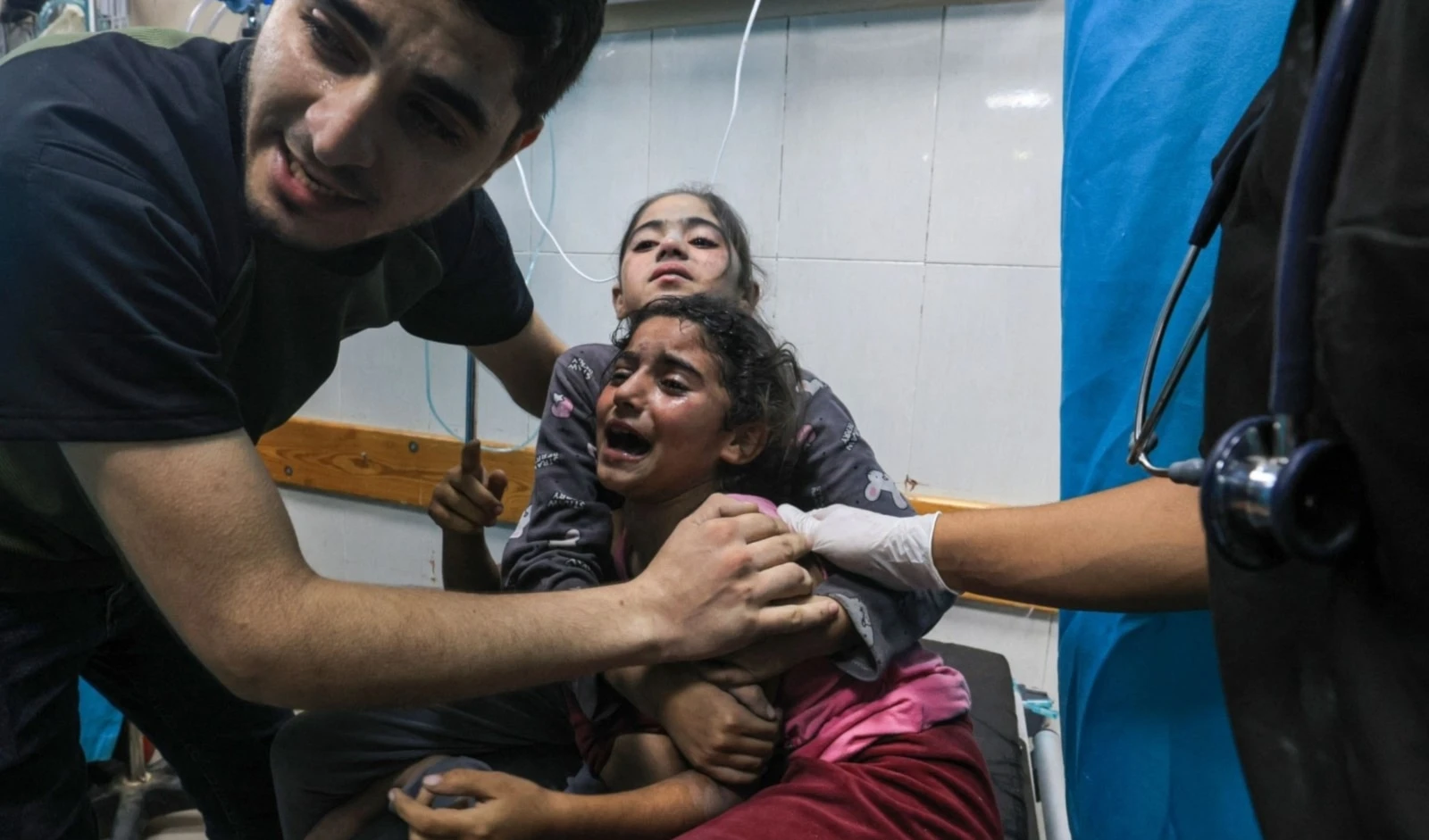 El personal de la salud en Gaza está bajo una presión insostenible con cada ataque israelí en un sistema sanitario agotado.