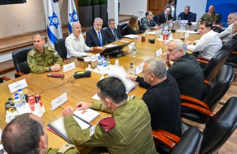 Netanyahu ordenó apagar las grabaciones en el gabinete de guerra