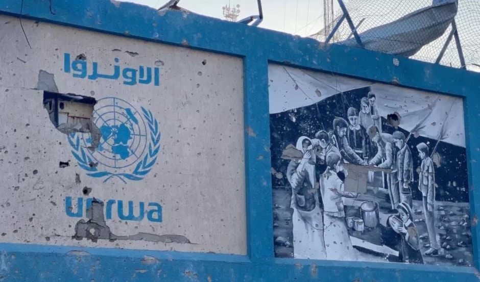 Daños en el edificio de la UNRWA en Gaza provocados por los bombardeos israelíes. (Foto: Agencia Anadolu)