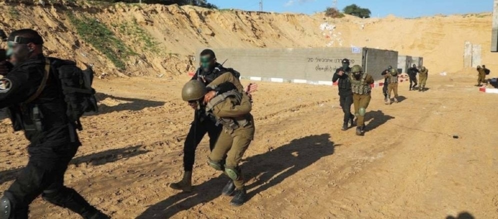 La desconfianza en el ejército no solo atañe al público, sino también a los propios uniformados.