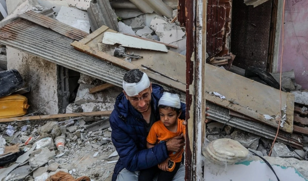 El secretario general de la ONU, António Guterres, calificó la situación en Gaza como "un desastre" sin precedentes en ningún otro campo de batalla.