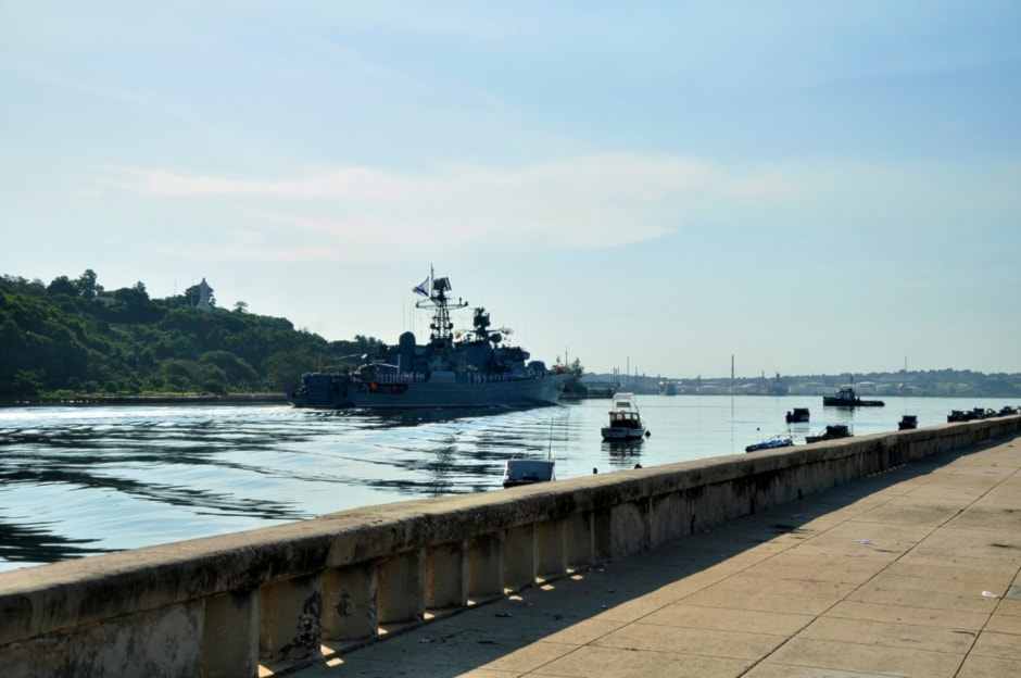 Buques de la Marina de guerra de Rusia arriban a puerto de La Habana (Cubadebate)