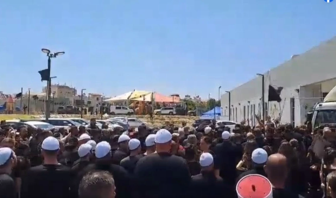 Residentes de Majdal Shams, en el Golán sirio ocupado, rechazan la visita del primer ministro israelí, Benjamín Netanyahu.