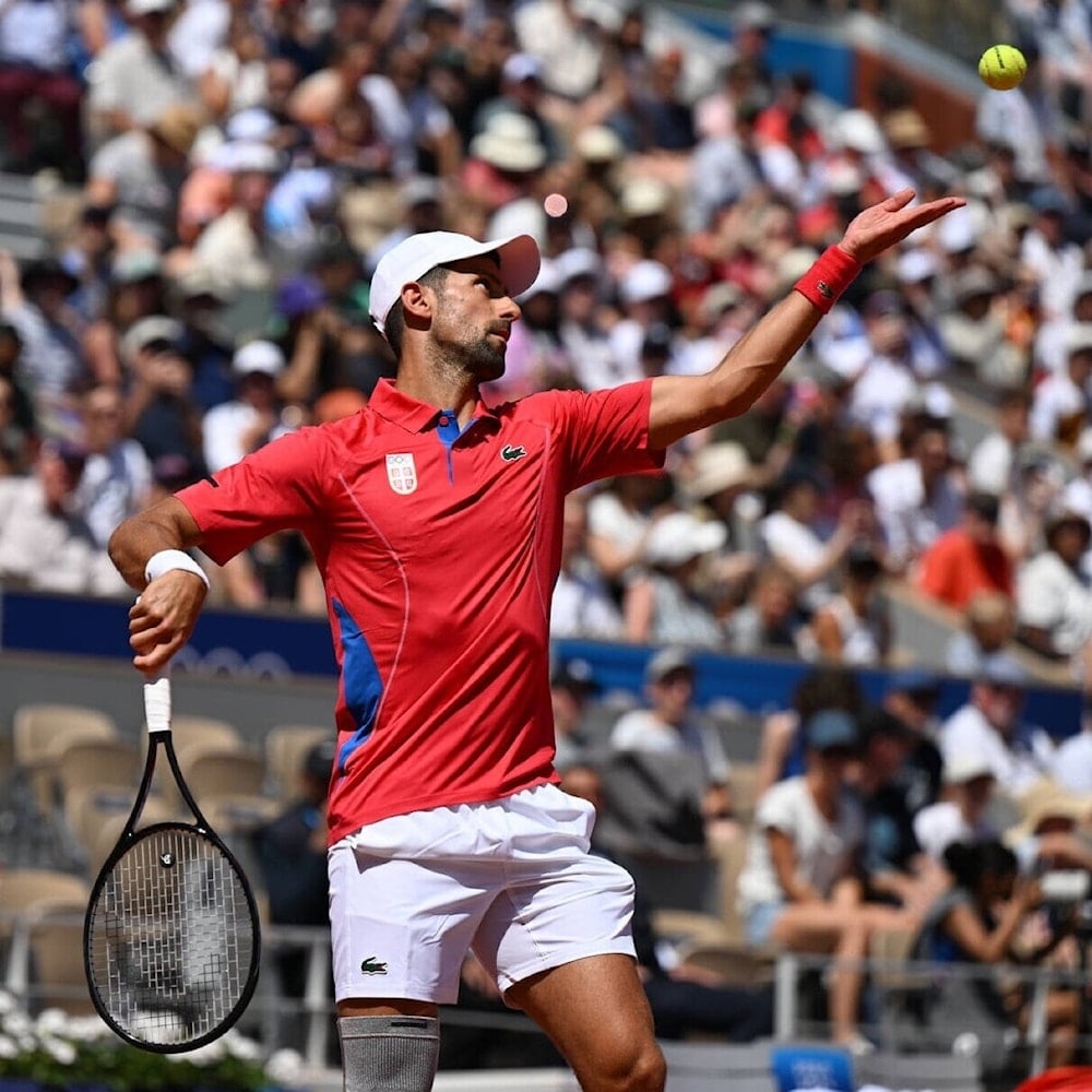 Djokovic vence a Nadal en choque de leyendas en tenis olímpico.